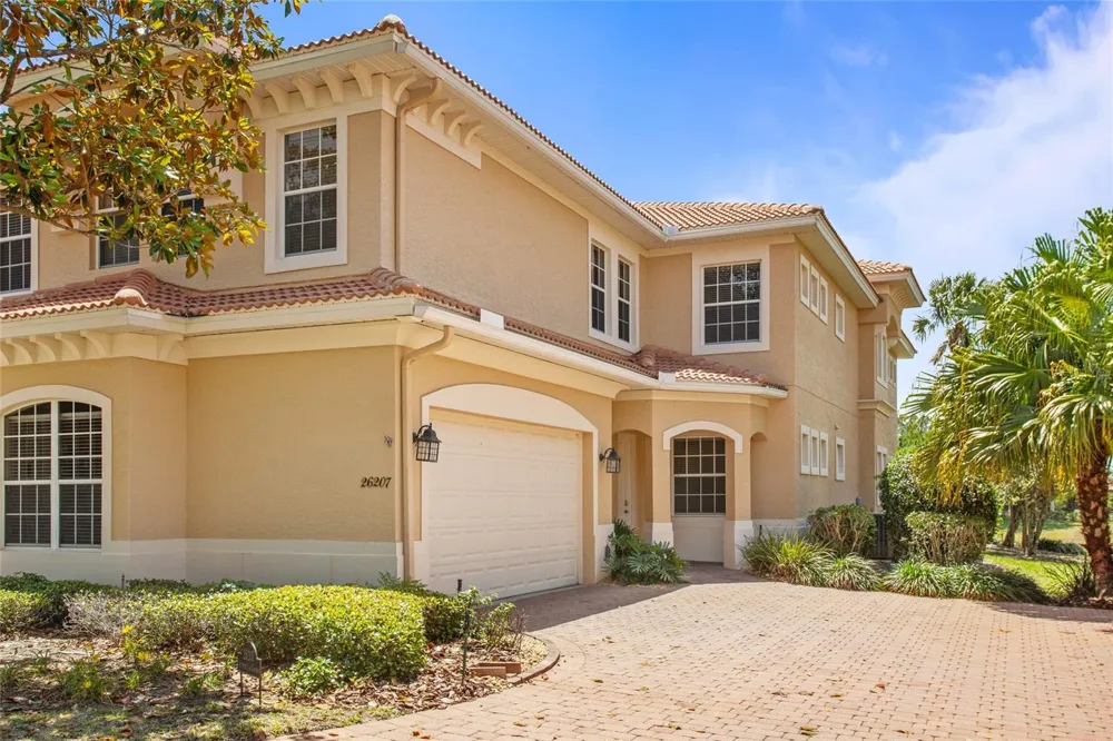 26207 AVENIDA LAS COLINAS Howey In The Hills, FL 34737