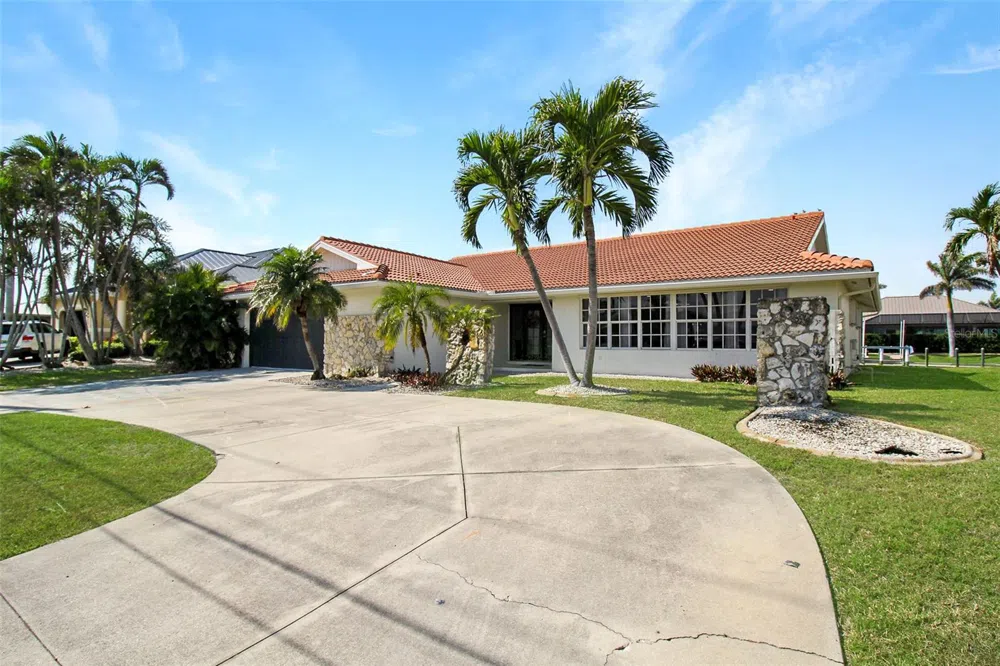 945 BAL HARBOR BOULEVARD Punta Gorda, FL 33950