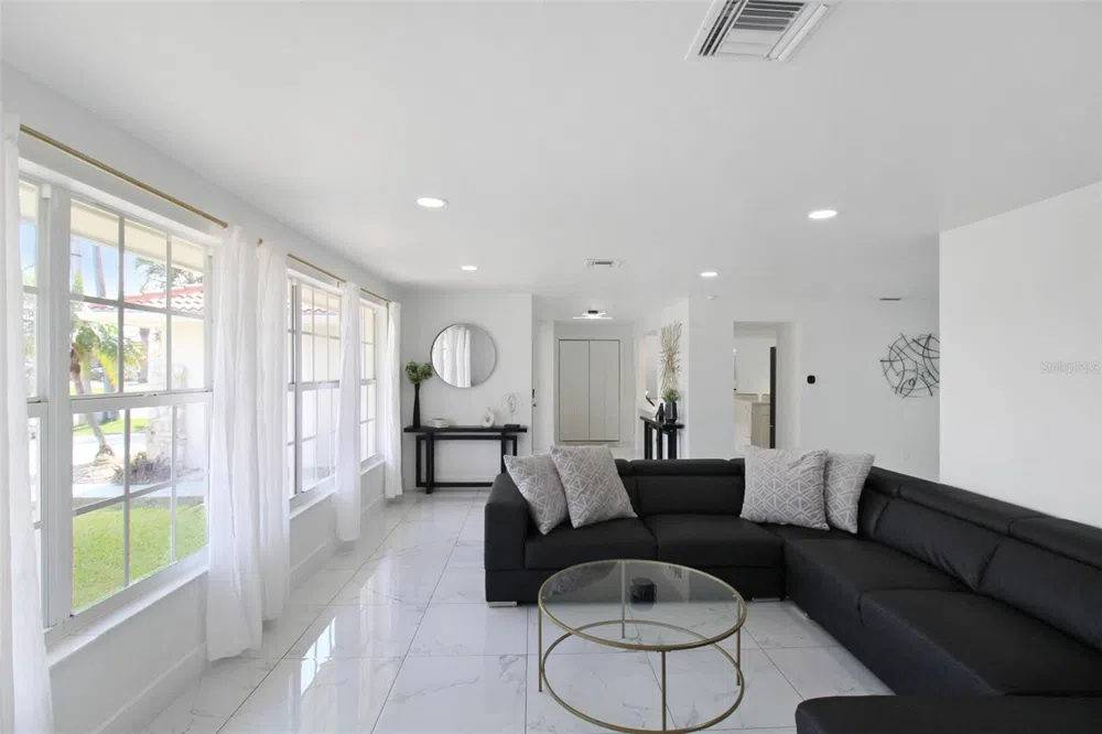 945 BAL HARBOR BOULEVARD Punta Gorda, FL 33950