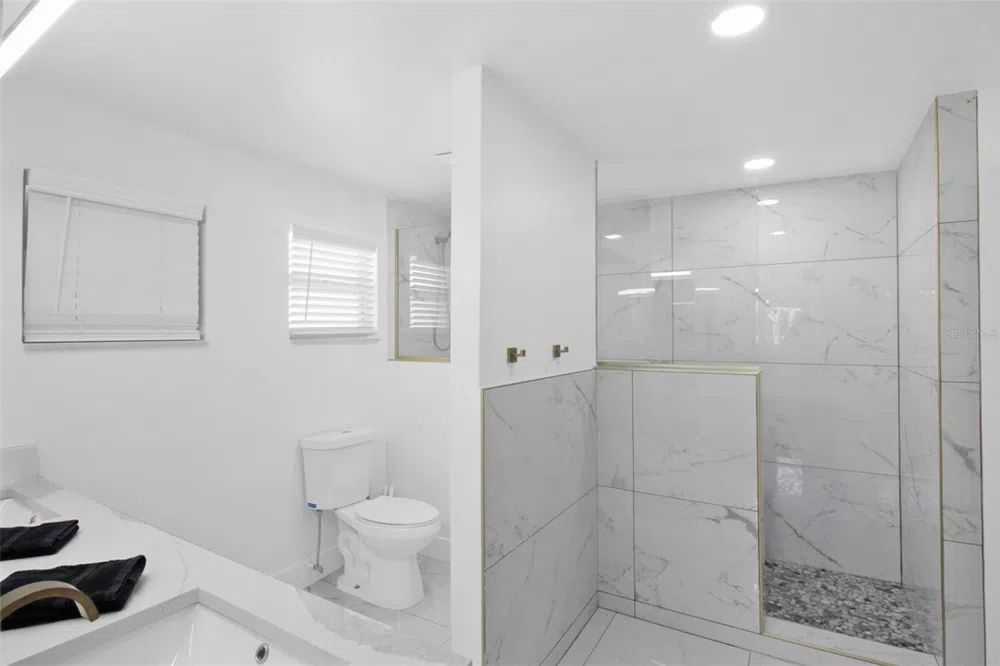 945 BAL HARBOR BOULEVARD Punta Gorda, FL 33950
