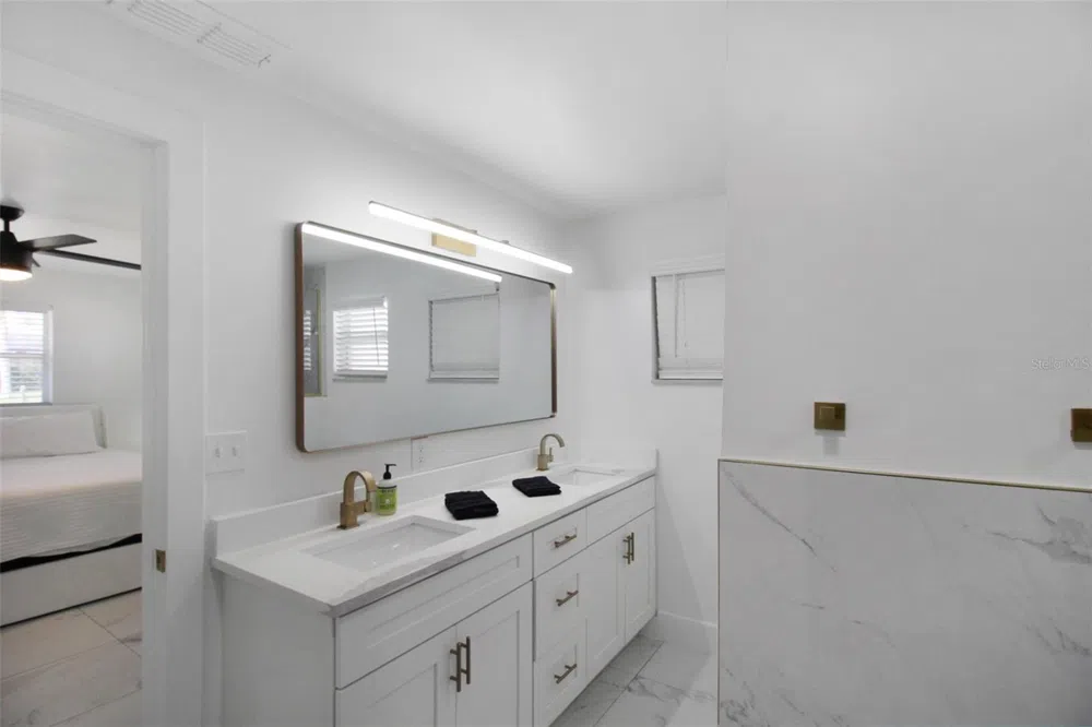 945 BAL HARBOR BOULEVARD Punta Gorda, FL 33950