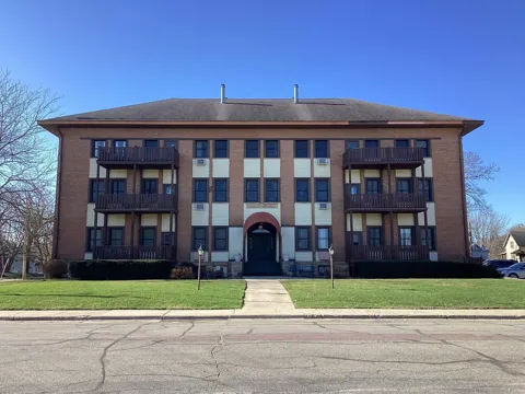 913 Abbott Street #203