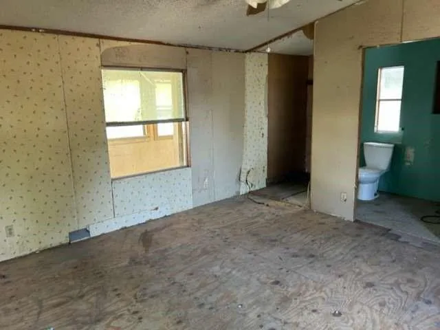 3702 Park Street Damon, TX 77430