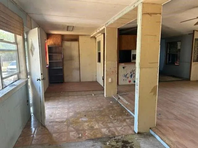 3702 Park Street Damon, TX 77430