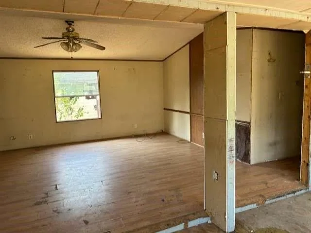 3702 Park Street Damon, TX 77430