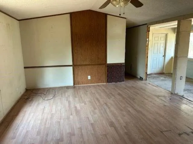 3702 Park Street Damon, TX 77430