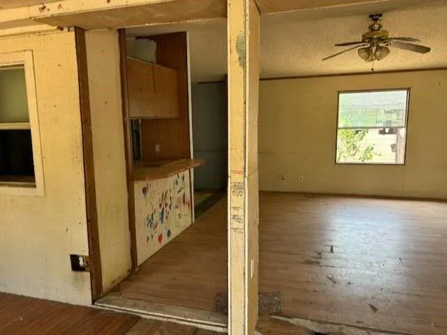 3702 Park Street Damon, TX 77430