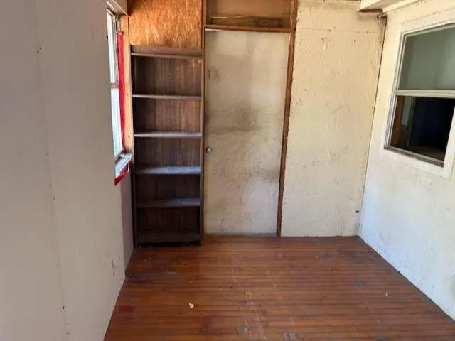 3702 Park Street Damon, TX 77430