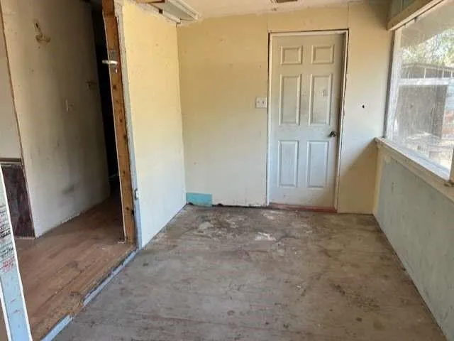 3702 Park Street Damon, TX 77430