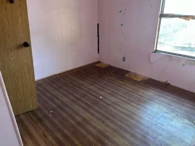 3702 Park Street Damon, TX 77430