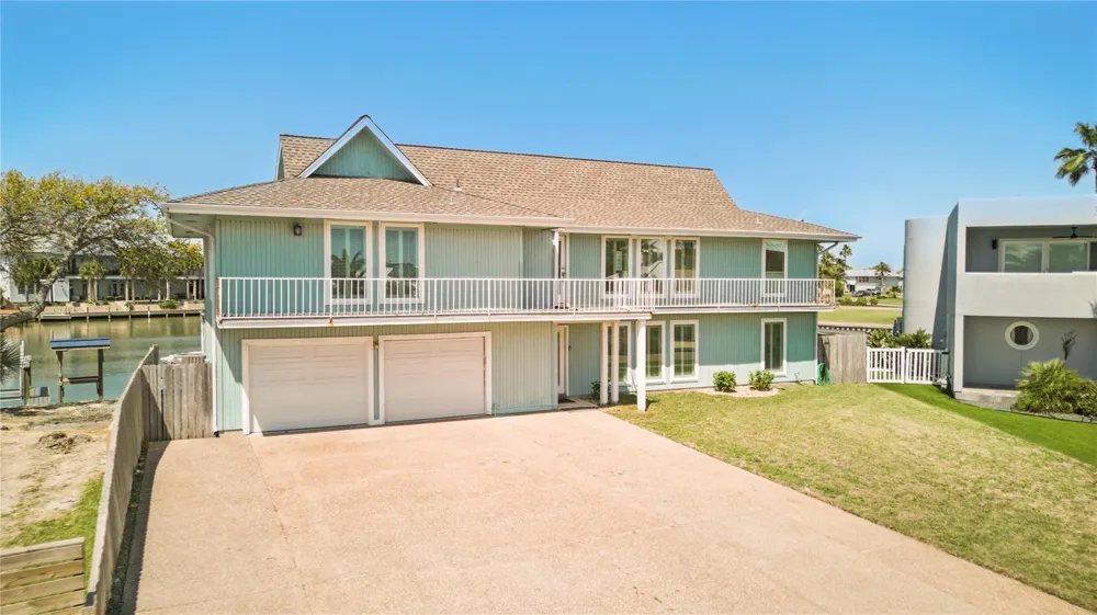 25 Blue Heron Drive Rockport, TX 78382