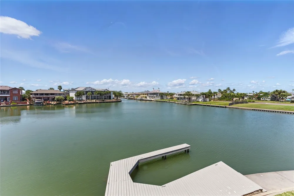 25 Blue Heron Drive Rockport, TX 78382