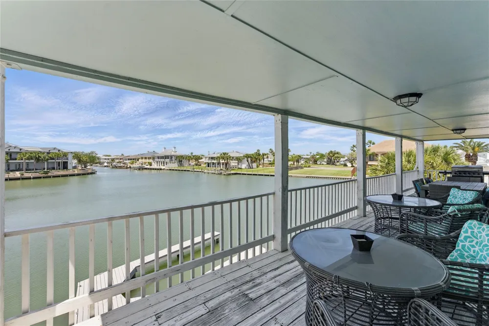 25 Blue Heron Drive Rockport, TX 78382