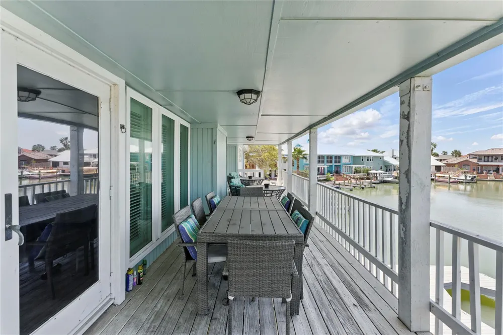 25 Blue Heron Drive Rockport, TX 78382