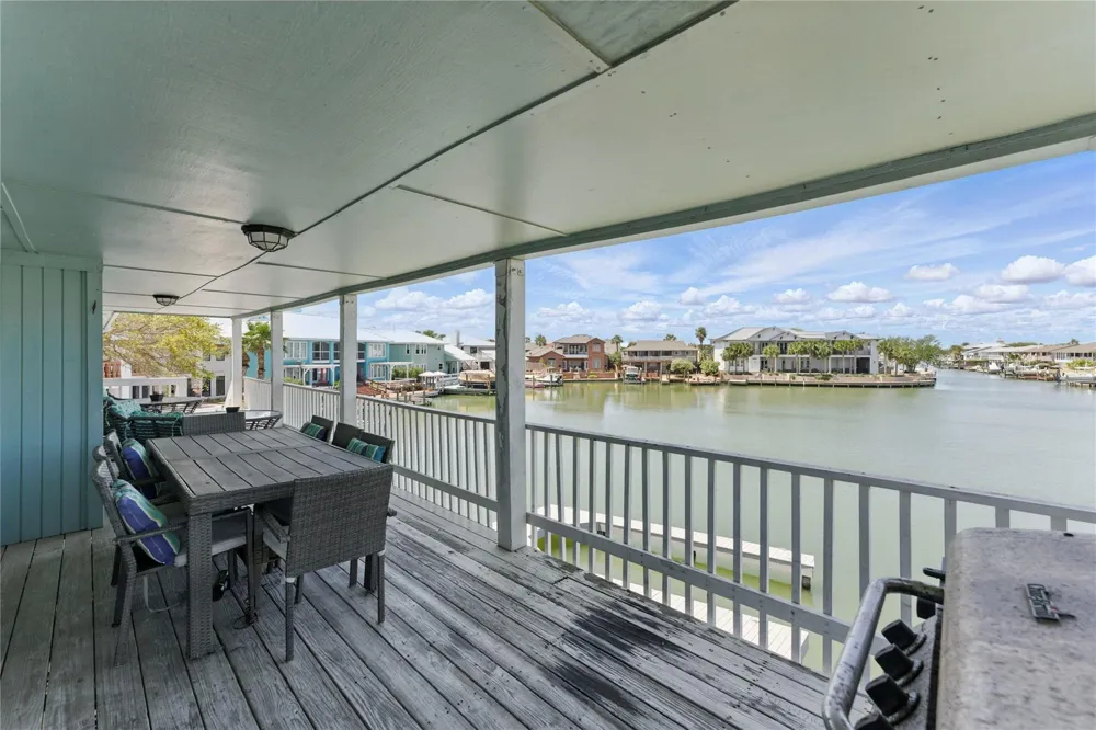 25 Blue Heron Drive Rockport, TX 78382