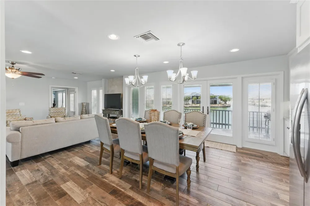 25 Blue Heron Drive Rockport, TX 78382