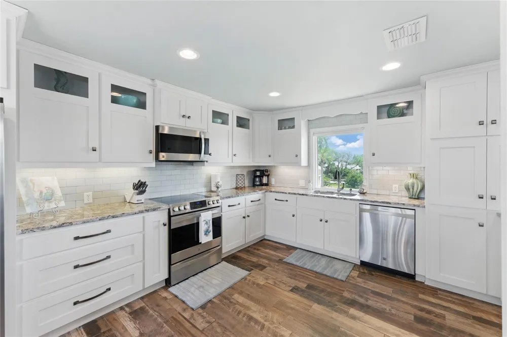 25 Blue Heron Drive Rockport, TX 78382