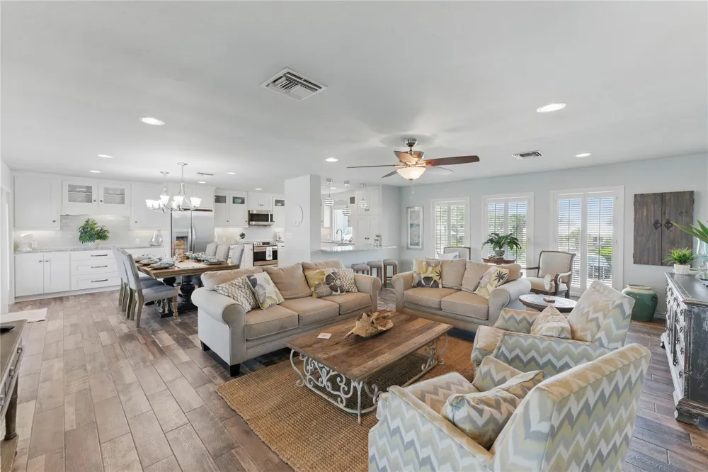 25 Blue Heron Drive Rockport, TX 78382