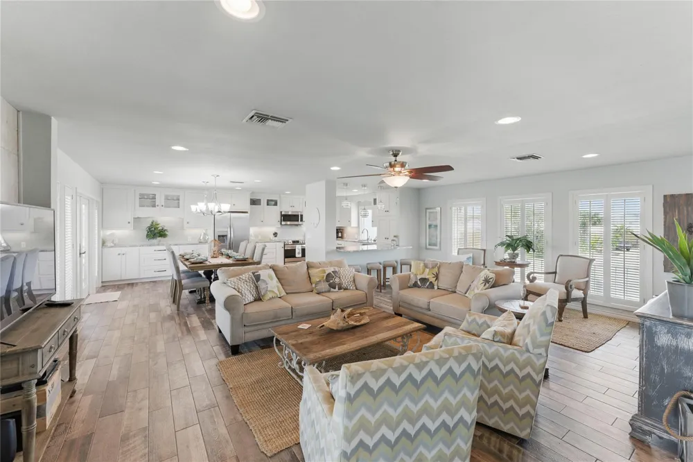 25 Blue Heron Drive Rockport, TX 78382