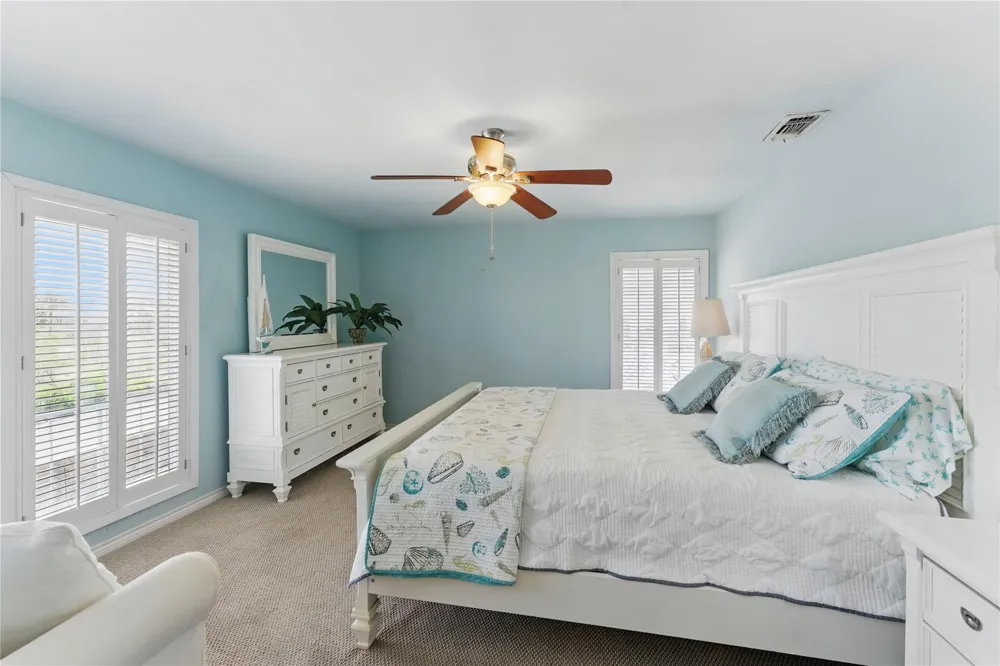 25 Blue Heron Drive Rockport, TX 78382