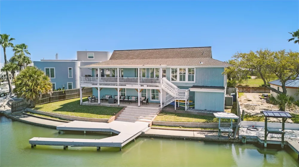 25 Blue Heron Drive Rockport, TX 78382