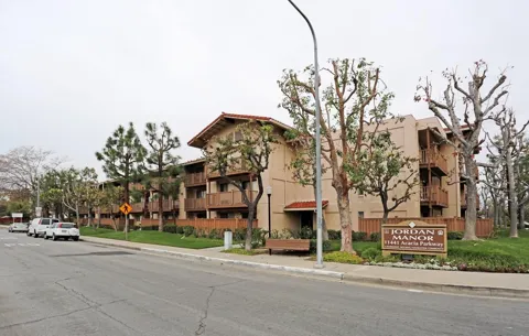 11441 Acacia Pkwy