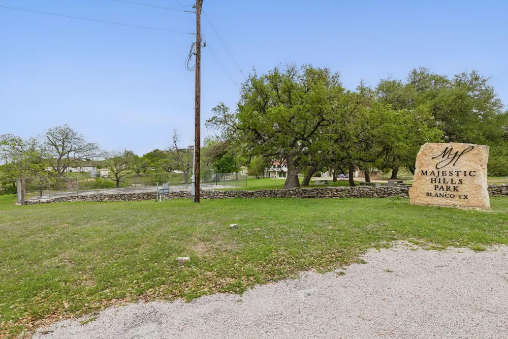 110 Star Point Blanco, TX 78606