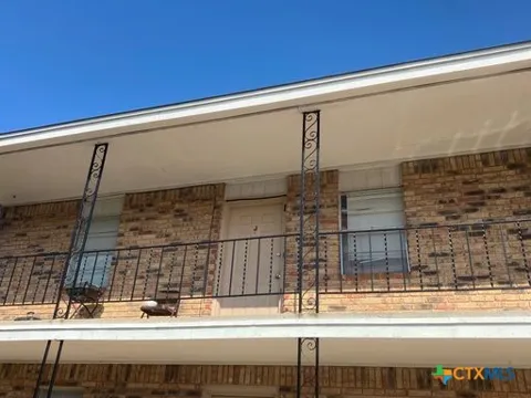 1206 Urbantke Court #I