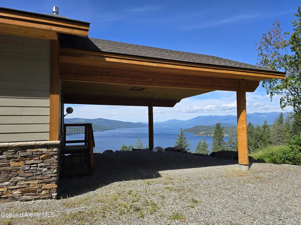 1935 Eagen Mountain Dr Hope, ID 83836