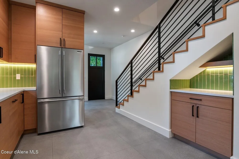 215 W Lake Street Sandpoint, ID 83864