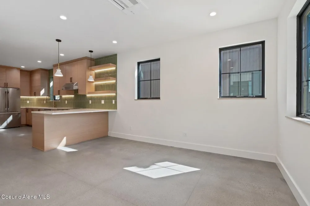 215 W Lake Street Sandpoint, ID 83864
