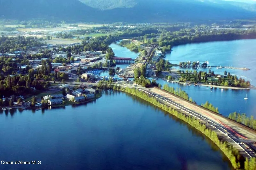 215 W Lake Street Sandpoint, ID 83864