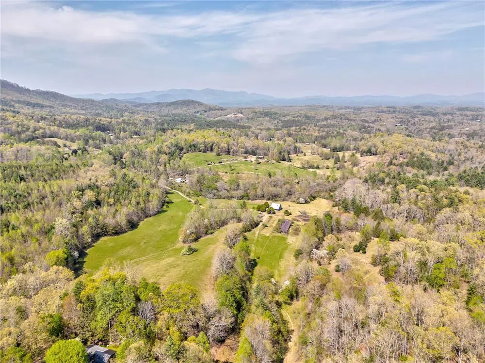 365 Waters Road McCaysville, GA 30555