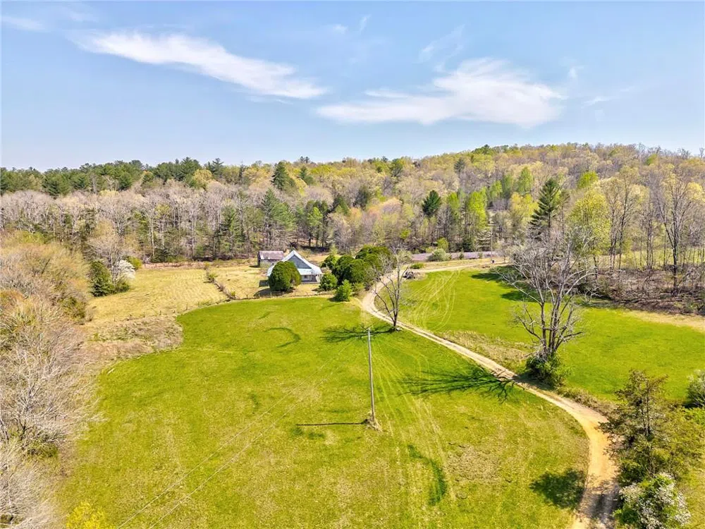 365 Waters Road McCaysville, GA 30555
