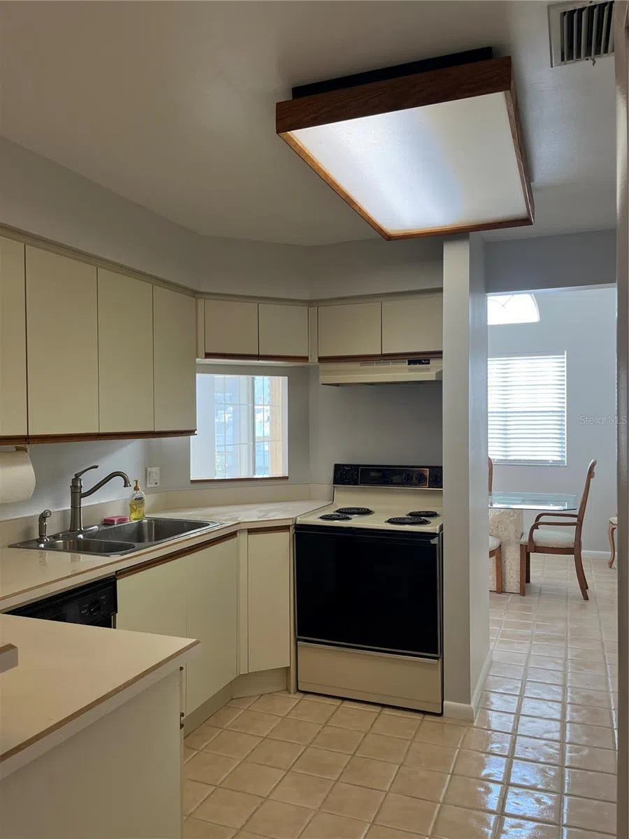8 MARINA POINT PLACE #8 Palm Coast, FL 32137