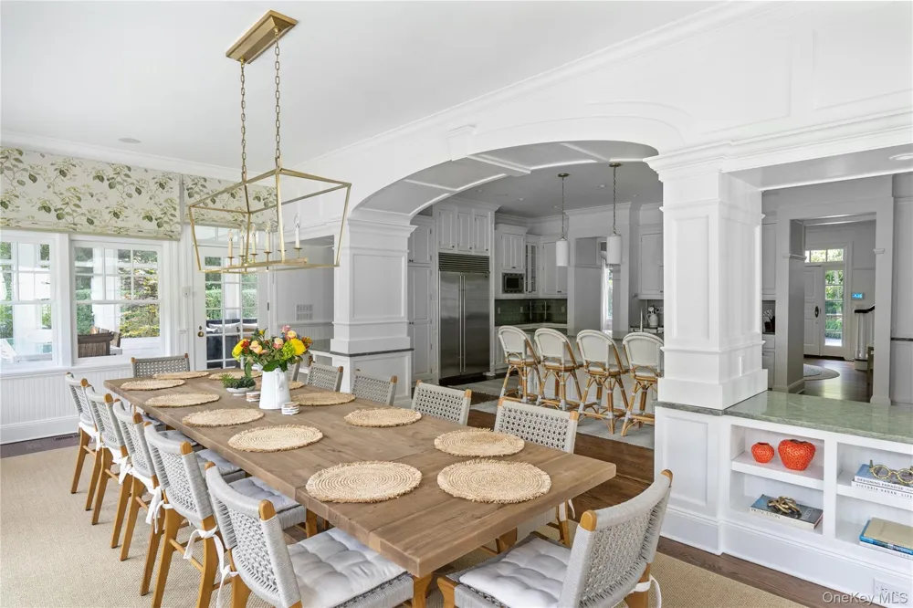 327 Georgica Road East Hampton, NY 11937
