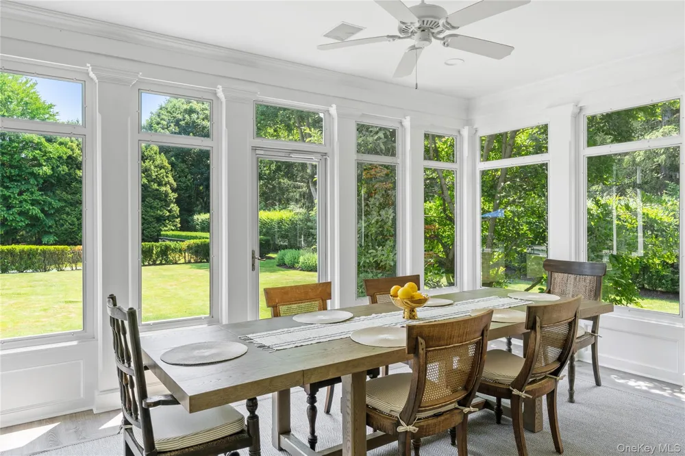 327 Georgica Road East Hampton, NY 11937