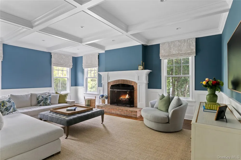 327 Georgica Road East Hampton, NY 11937