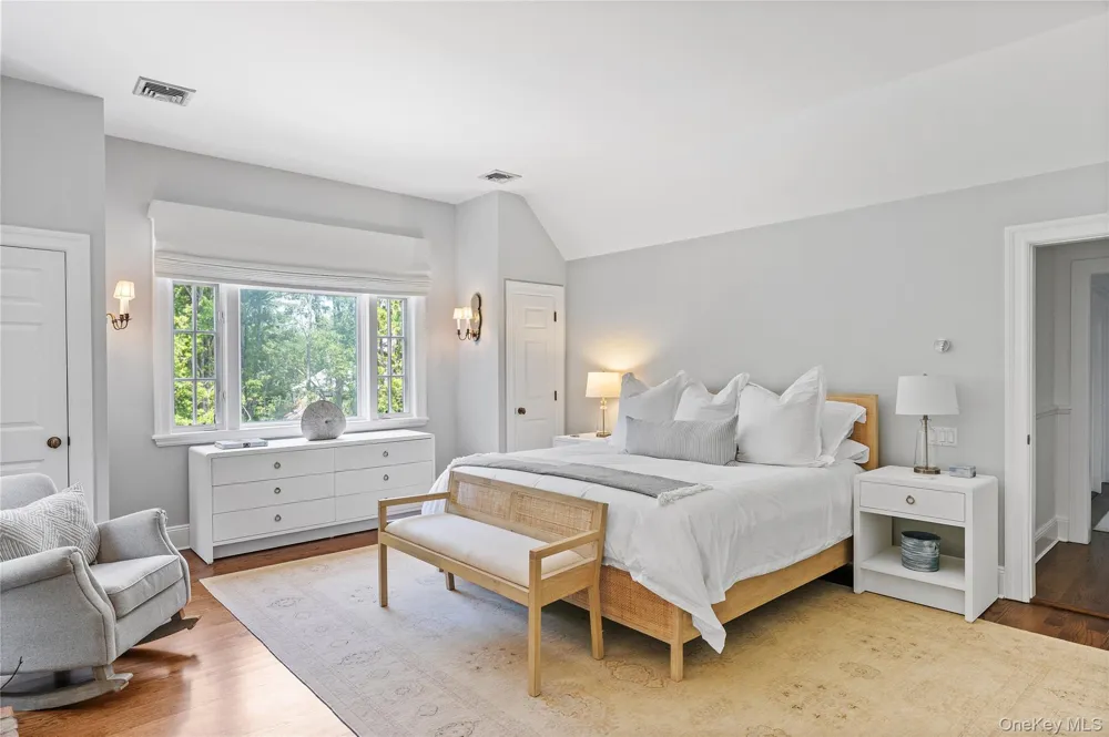 327 Georgica Road East Hampton, NY 11937