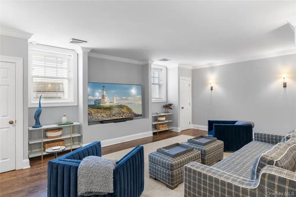 327 Georgica Road East Hampton, NY 11937