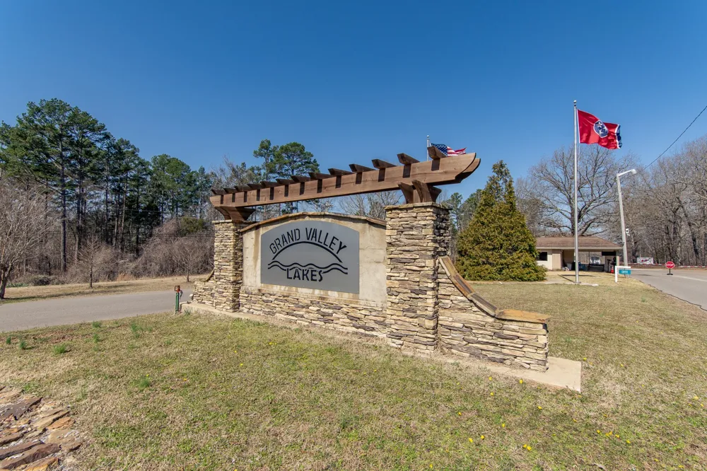 1083 Driver Cv Saulsbury, TN 38067