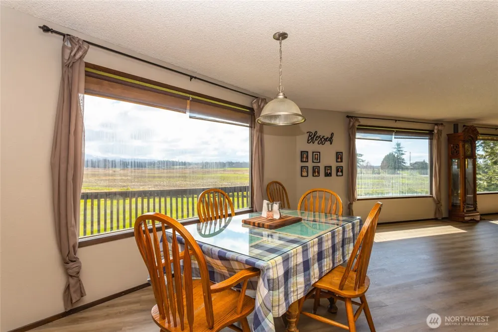 490 W Laurel Road Bellingham, WA 98226