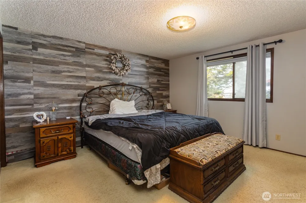 490 W Laurel Road Bellingham, WA 98226