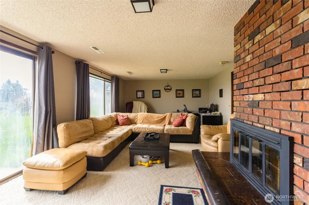 490 W Laurel Road Bellingham, WA 98226