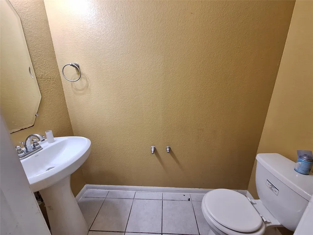 211 Sea Breeze Drive Bacliff, TX 77518