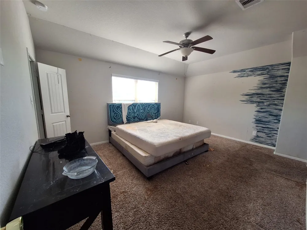 211 Sea Breeze Drive Bacliff, TX 77518