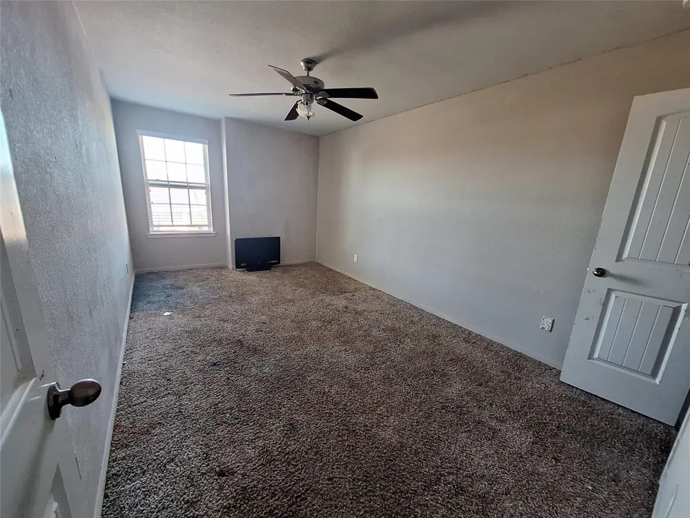 211 Sea Breeze Drive Bacliff, TX 77518