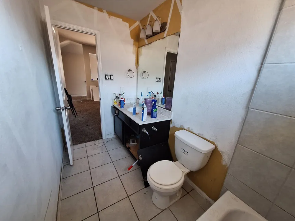 211 Sea Breeze Drive Bacliff, TX 77518