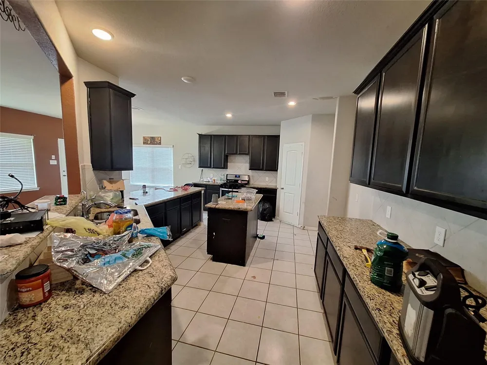 211 Sea Breeze Drive Bacliff, TX 77518