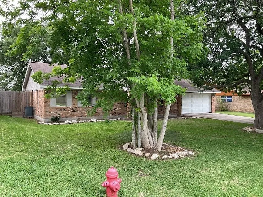 405 Oyster Creek Court Richwood, TX 77531